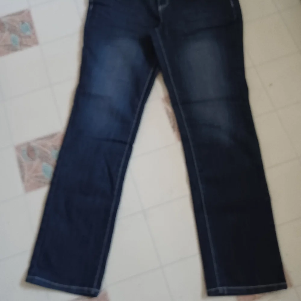 Gentry Used Earl Jeans - Picture 1 of 6